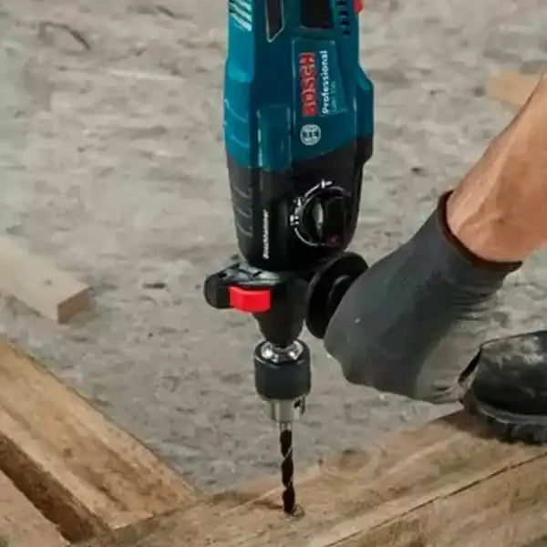 Martelete Perfurador Rompedor SDS-PLUS 720W 2.3kg com Maleta GBH 220 BOSCH